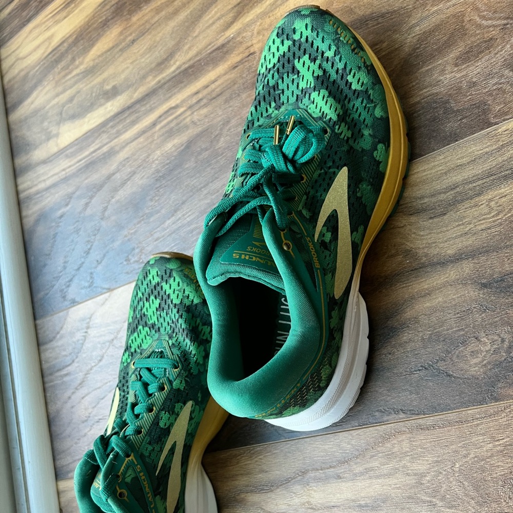 Brooks Launch 5 Irish Edition